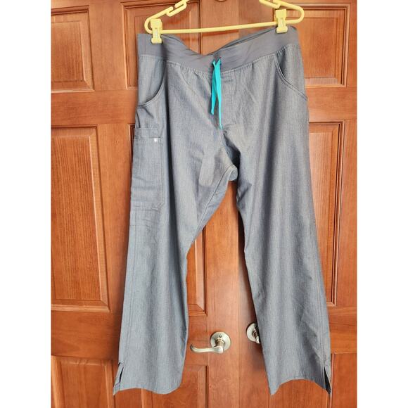 FIGS Scrub Set Kade Cargo and Casma Three Pocket Top Size XXL - Picture 5 of 7